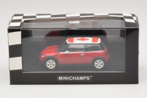 Mini Cooper S R53 Rouge Avec Drapeau Canadien Minichamps 1:43 MINI017 Diecast — image 5 sur 5