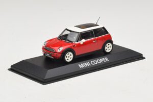 Mini Cooper S R53 Rouge Avec Toit Panoramique Minichamps 1:43 MINI024 Diecast — image 2 sur 5