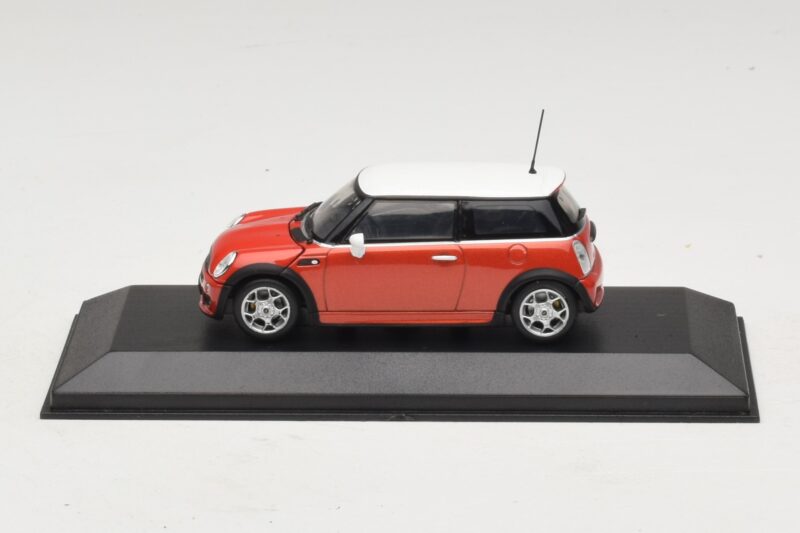 Mini Cooper S R53 Rouge Avec Toit Blanc Minichamps 1:43 MINI025 Diecast