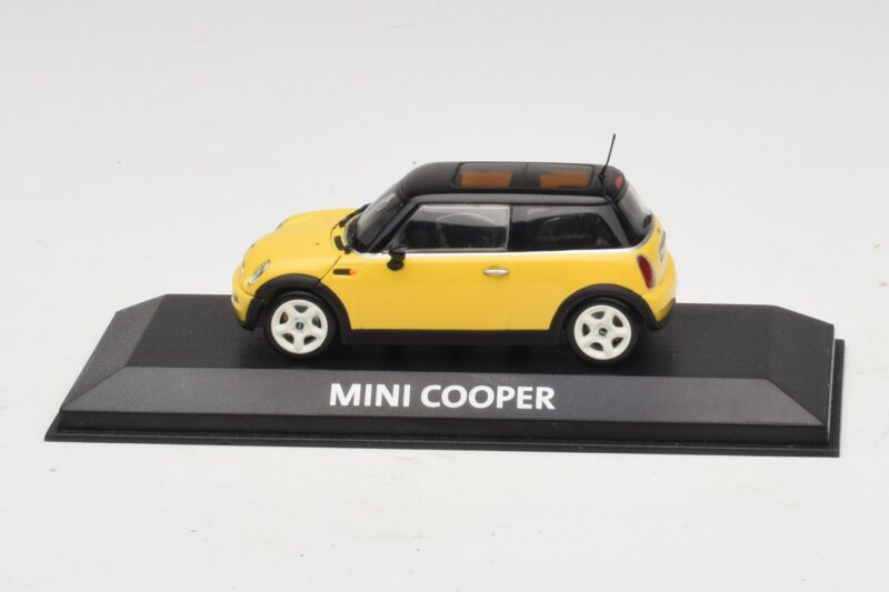 Mini Cooper S R53 Jaune Avec Toit Noir Minichamps 1:43 MINI031 Diecast