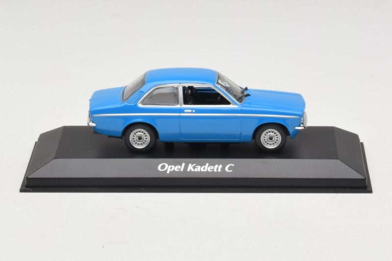 Opel Kadett C Bleu Maxichamps 1:43 940045601 Diecast