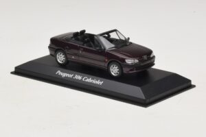 Peugeot 306 Cabriolet Violet Métallisé Maxichamps 1:43 940112834 Métal — image 3 sur 5