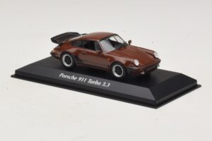 Porsche 911 930 Turbo 3.3 Marron Maxichamps 1:43 940069001 Métal — image 3 sur 5