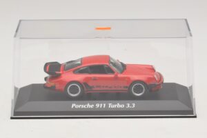 Porsche 911 930 Turbo 3.3 Rouge Maxichamps 1:43 940069000 Métal — image 4 sur 5