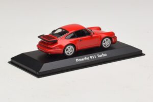 Porsche 911 964 Turbo Rouge Maxichamps 1:43 940069102 Métal — image 2 sur 5