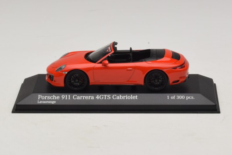 Porsche 911 991.1 Carrera 4 GTS Cabriolet Orange Minichamps 1:43 410067331 Métal