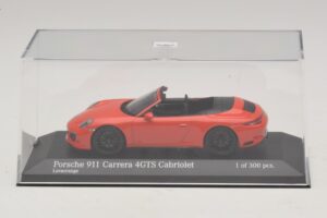 Porsche 911 991.1 Carrera 4 GTS Cabriolet Orange Minichamps 1:43 410067331 Métal — image 4 sur 5