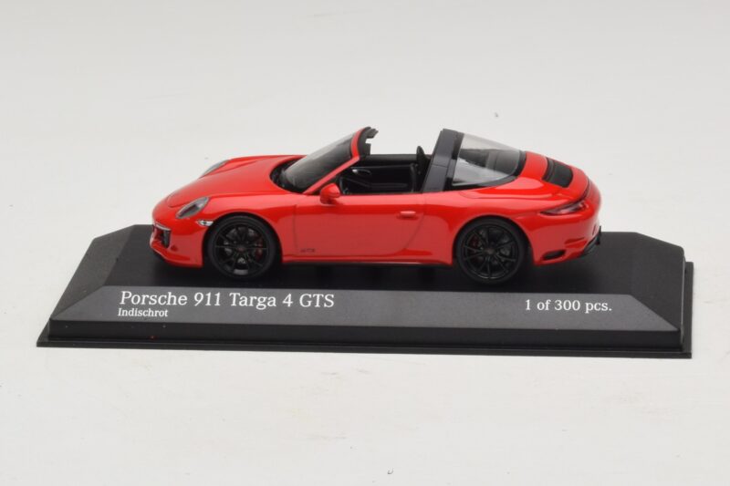 Porsche 911 991.1 Targa 4 GTS Rouge Minichamps 1:43 410067340 Métal