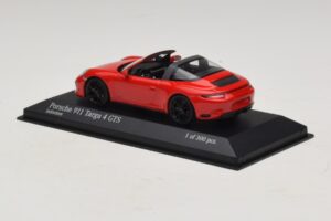 Porsche 911 991.1 Targa 4 GTS Rouge Minichamps 1:43 410067340 Métal — image 3 sur 5