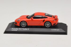 Porsche 911 991.1 Turbo S Orange Minichamps 1:43 410067171 Métal