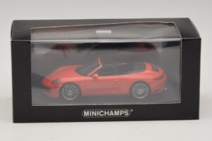 Porsche 911 991.2 Carrera 4 Cabriolet Orange Minichamps 1:43 410067231 Métal — image 5 sur 5