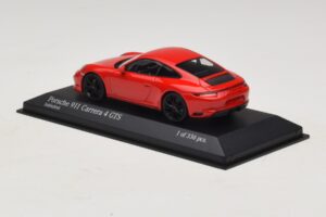 Porsche 911 991.2 Carrera 4 GTS Rouge Minichamps 1:43 410067320 Métal — image 3 sur 5