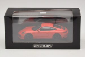 Porsche 911 991.2 Carrera 4 GTS Orange Minichamps 1:43 410067321 Métal — image 5 sur 5