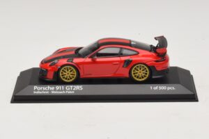 Porsche 911 991.2 GT2 RS Weissach Package Rouge Minichamps 1:43 410067221 Diecast