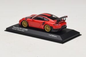 Porsche 911 991.2 GT2 RS Weissach Package Rouge Minichamps 1:43 410067221 Métal — image 3 sur 5