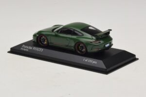 Porsche 911 991.2 GT3 Vert Minichamps 1:43 410066028 Métal — image 3 sur 5