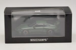 Porsche 911 991.2 GT3 Vert Minichamps 1:43 410066028 Métal — image 5 sur 5