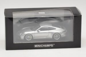 Porsche 911 991.2 GT3 Touring Argent Minichamps 1:43 410067422 Métal — image 5 sur 5