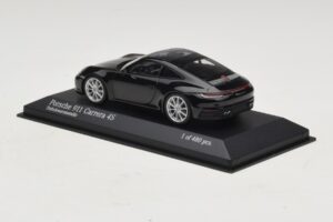 Porsche 911 992 Carrera 4S Noir Métallisé Minichamps 1:43 410069320 Métal — image 3 sur 5