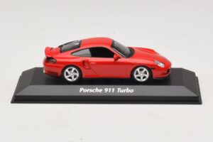 Porsche 911 996 Turbo Rouge Maxichamps 1:43 940069300 Métal