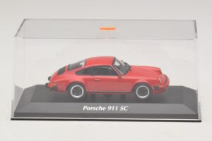 Porsche 911 SC Rouge Maxichamps 1:43 940062021 Métal — image 4 sur 5