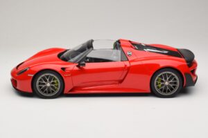 Porsche 918 Spyder Weissach Package Guards Red AUTOart 1:12 12122 Métal — image 4 sur 8