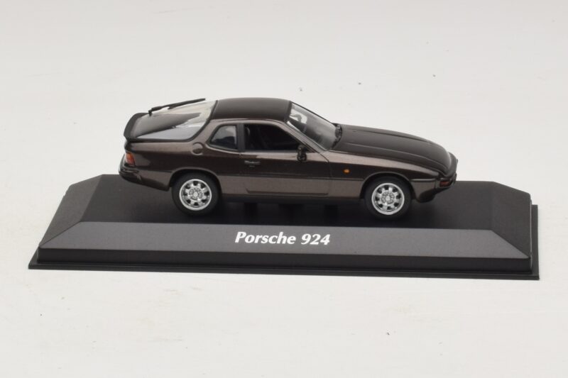 Porsche 924 Marron Métallisé Maxichamps 1:43 940062121 Métal