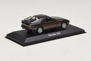 Porsche 924 Marron Métallisé Maxichamps 1:43 940062121 Métal — image 2 sur 5