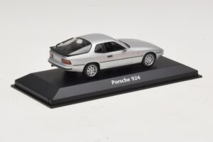 Porsche 924 Argent Maxichamps 1:43 940062120 Diecast — image 2 sur 5