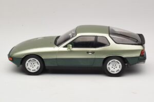 Porsche 924 Turbo Vert Clair & Vert Foncé MCG 1:18 MCG18660 Métal — image 3 sur 6