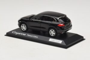 Porsche Cayenne 9PA Édition Platine Noir Minichamps 1:43 WAP0200160E Métal — image 3 sur 5
