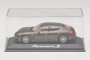 Porsche Panamera 970 S Marron Métallisé Minichamps 1:43 WAP0203400E Métal — image 4 sur 5