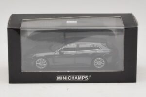 Porsche Panamera 971 4 E-Hybrid Sport Turismo Gris Minichamps 1:43 410066112 Diecast — image 5 sur 5