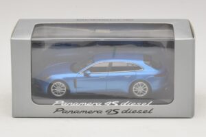 Porsche Panamera 971 4S Diesel Bleu Métallisé Minichamps 1:43 WAP0207600H Métal — image 5 sur 5