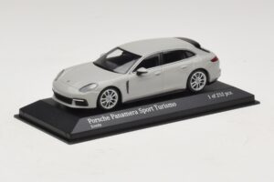 Porsche Panamera 971 Sport Turismo 4E-Hybrid Gris Minichamps 1:43 410066114 Métal — image 2 sur 5