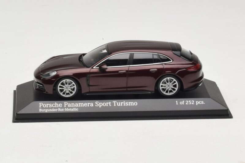Porsche Panamera 971 Sport Turismo 4S Rouge Minichamps 1:43 410066110 Métal