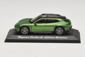 Porsche Taycan Turbo S Cross Turismo Vert Minichamps 1:43 WAP0207830M003 Métal