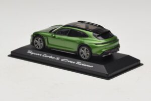 Porsche Taycan Turbo S Cross Turismo Vert Minichamps 1:43 WAP0207830M003 Métal — image 3 sur 5