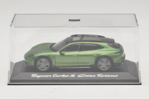 Porsche Taycan Turbo S Cross Turismo Vert Minichamps 1:43 WAP0207830M003 Métal — image 4 sur 5