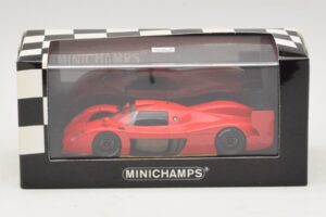 Toyota GT-One TS020 Street Rouge Minichamps 1:43 433991603 Métal — image 5 sur 5