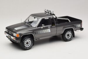 Toyota Hilux N50 Xtra Cab 4x4 Gris Métallisé KK-Scale 1:18 KKDC181563 Métal