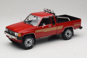 Toyota Hilux N50 Xtra Cab 4x4 Rouge KK-Scale 1:18 KKDC181562 Métal