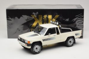 Toyota Hilux N50 Xtra Cab 4x4 Blanc KK-Scale 1:18 KKDC181564 Métal — image 6 sur 6