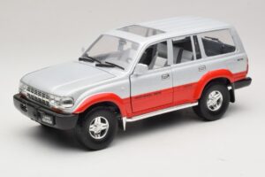 Toyota Land Cruiser J80 Argent Rouge Road Legends 1:18 92098 Métal