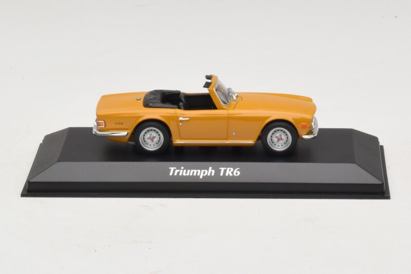 Triumph TR6 Orange Maxichamps 1:43 940132571 Métal