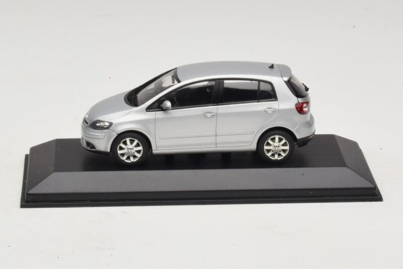 Volkswagen Golf Plus Mk5 Argent Boîte De Remplacement Minichamps 1:43 400054370-R1 Métal