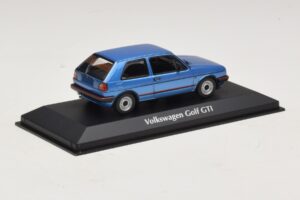 Volkswagen Golf GTI Mk2 Bleu Métallisé Maxichamps 1:43 940054120 Métal — image 2 sur 5