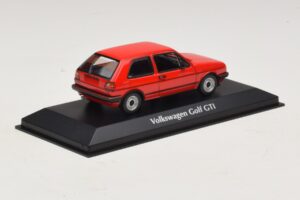 Volkswagen Golf GTI Mk2 Rouge Maxichamps 1:43 940054121 Métal — image 2 sur 5