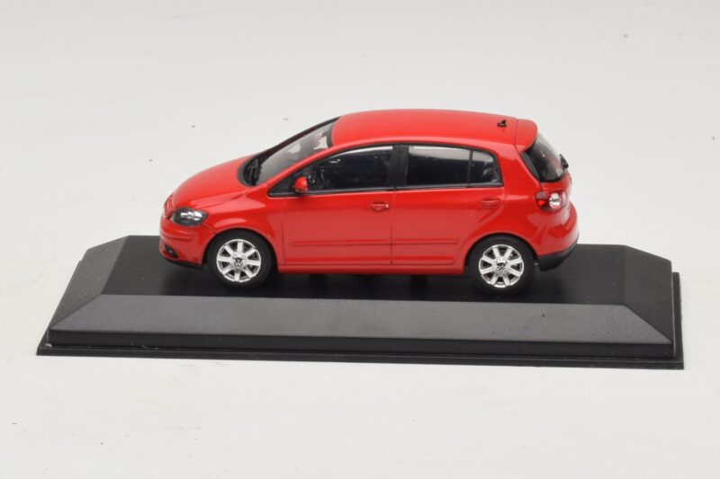 Volkswagen Golf Plus Mk5 Tornado Red Boîte De Remplacement Minichamps 1:43 821911110-R1 Métal