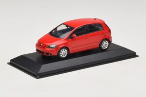 Volkswagen Golf Plus Mk5 Tornado Red Boîte De Remplacement Minichamps 1:43 821911110-R1 Métal — image 2 sur 5